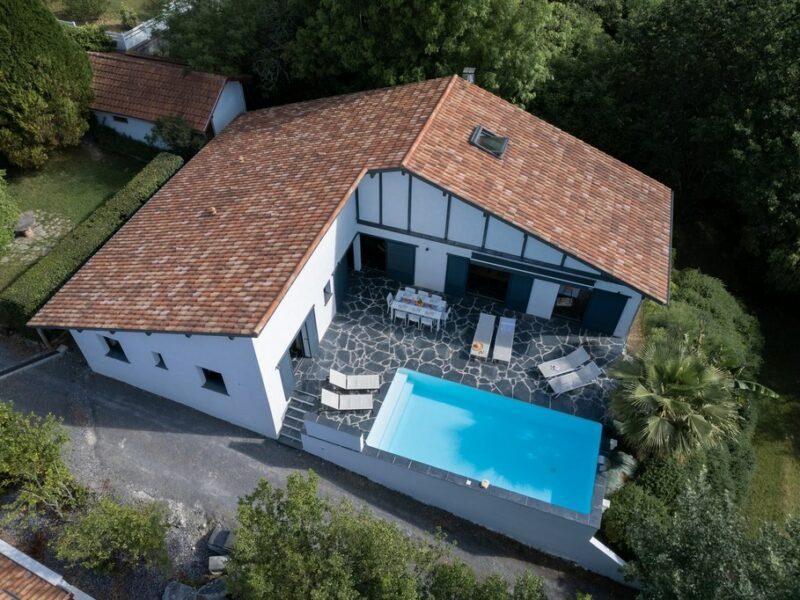 VILLA BEHERENA 16pers. Piscine, jardin, 600m de l'Océan à Guéthary (64)